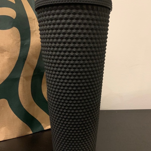 2021 Starbucks Matte Black Tumbler 24 studded Cup - Picture 3 of 3